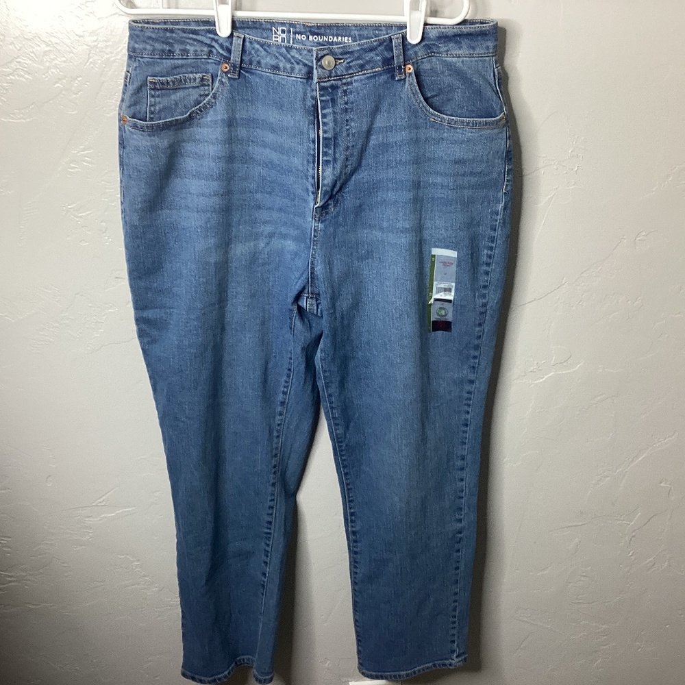 No Boundries High Rise‎ Mom Jeans